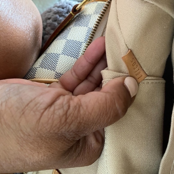 Louis Vuitton SIRACUSA GM - Picture 10 of 16